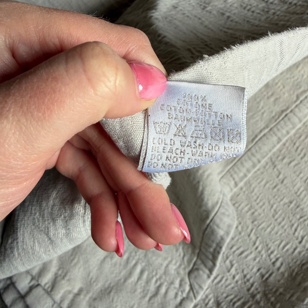 Frette Italy Luxury 100% Cotton White Matelassé Coverlet – Queen - Picture 7 of 9